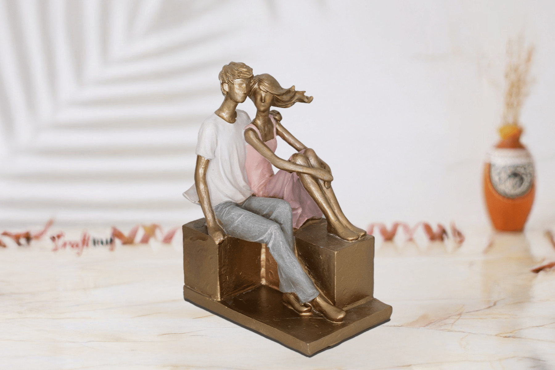 Royaloak Couples On Bench Figurine