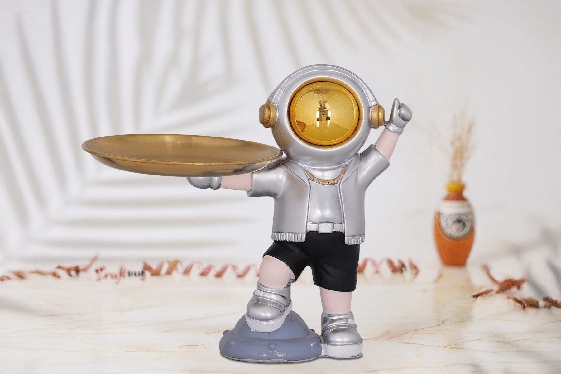 Royaloak Astronaut Figurine Silver