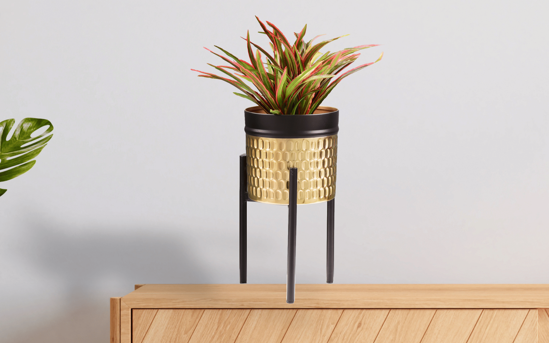 Royaloak Metal Hammered Table Planter Gold-Black Small